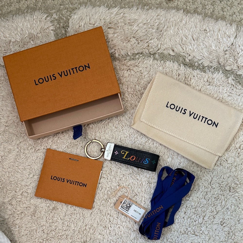 Louis Vuitton New Wave Key Ring